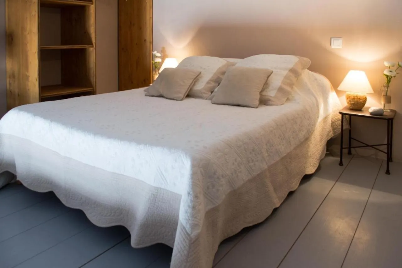 Le Bouquet De L Aromate Bed and Breakfast Joucas Bed & Breakfast